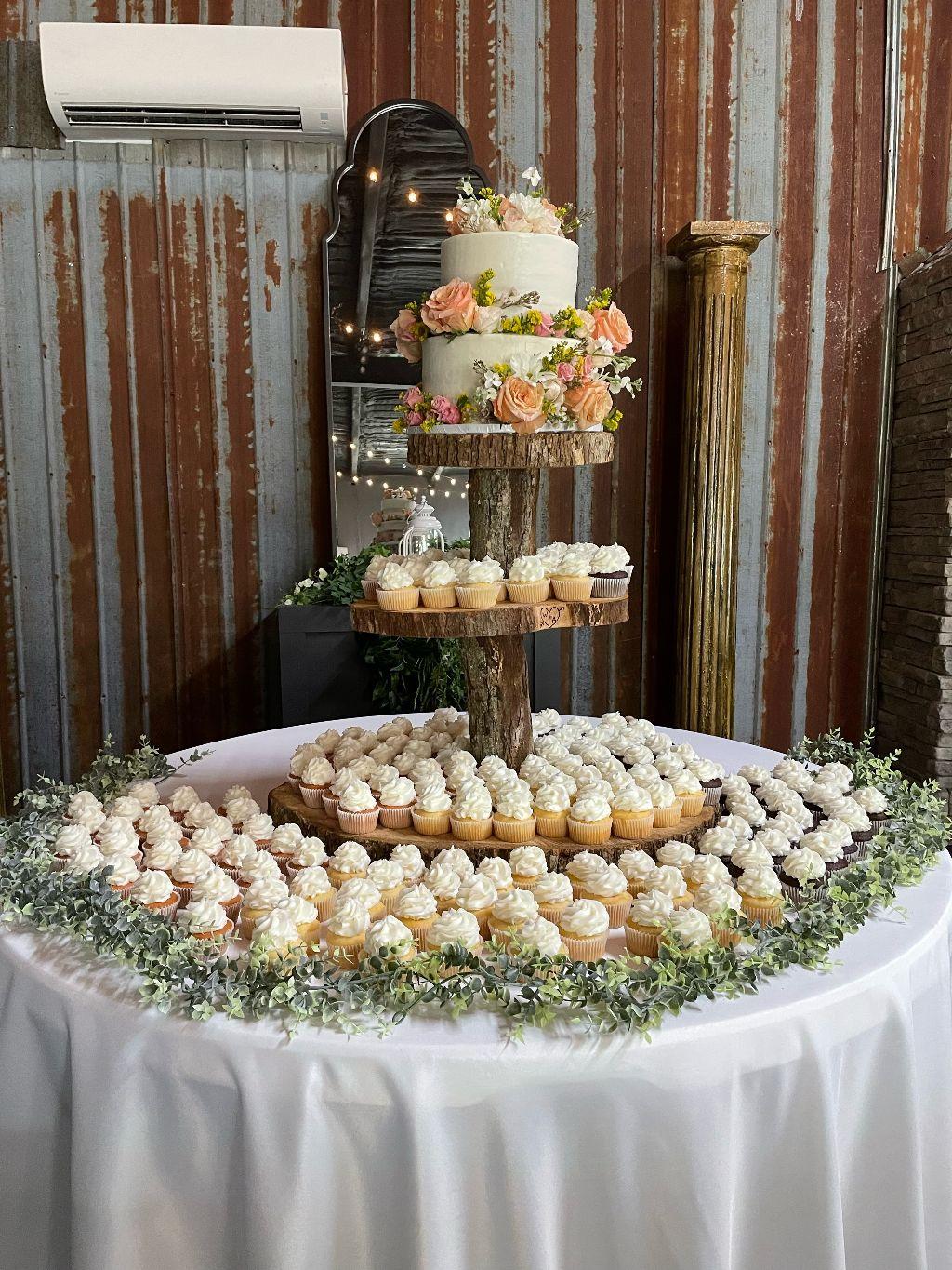 Burks wedding - Photo of cake and cupcake table