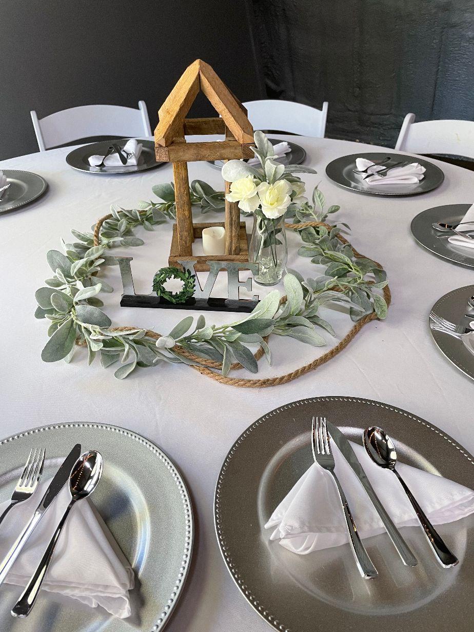 Table settings at the reception